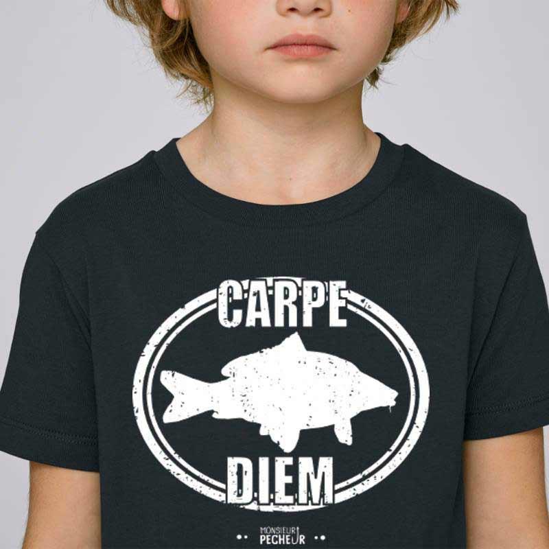 Sélection pêche - T-shirt Manches Courtes Enfant Monsieur Pêcheur Carpe Diem - Black - 3/4 Ans